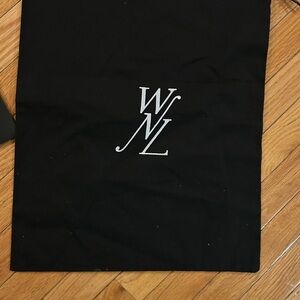 We need leaders AJ15 mens size 9. EXTREMELY RARE SHOE, comes with OG all